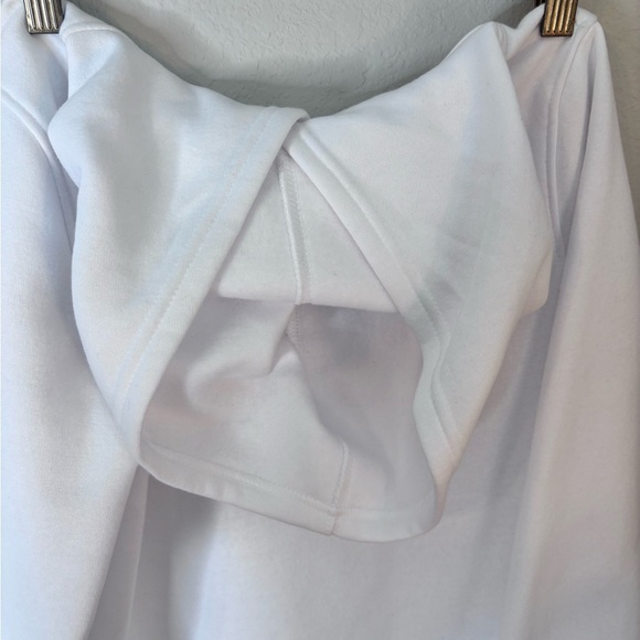 NWT Under Armour White Hoodie with Blue and Green Logo Youth Small - Picture 10 of 13